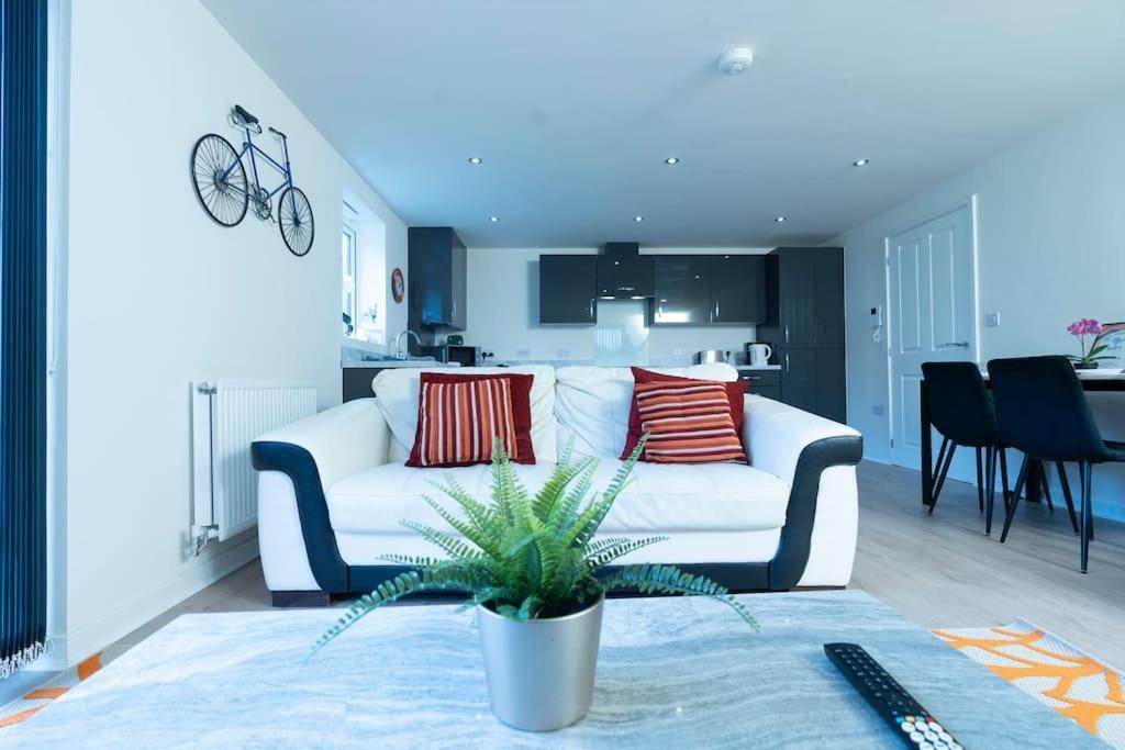 Luxury Ground Floor 2 Bedroom Apartment Free Wifi & Parking Sheffield Luaran gambar